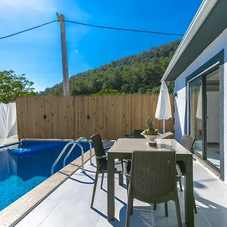 Villa Cosmo 07 *